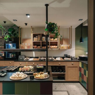 Frühstücksbuffet des Boutique Hotel Henriette in Wien mit frischen hausgemachten Speisen.