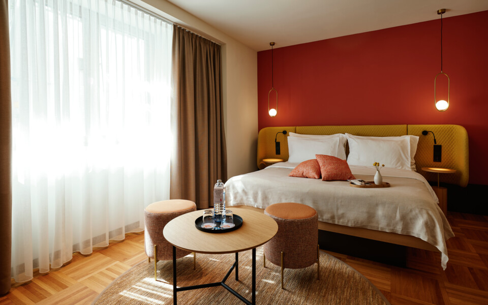 Bright Circular Living room at the Henriette Stadthotel Vienna.