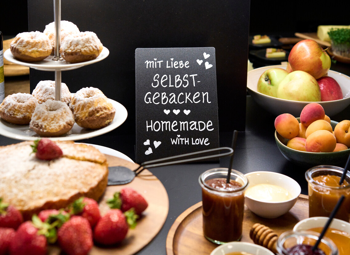 Breakfast buffet with homemade dishes in the 4-star Boutique Hotel Henriette in the center of Vienna.