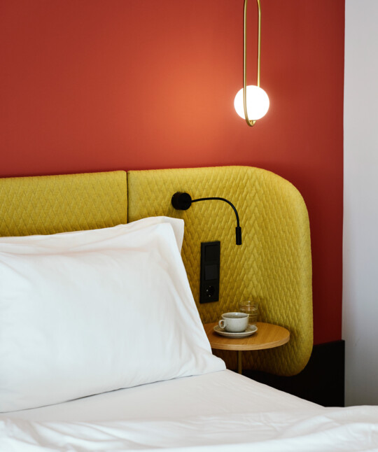 Erholung pur in den gemütlichen Zimmern mit King Size Bed im Henriette Stadthotel in Wien.