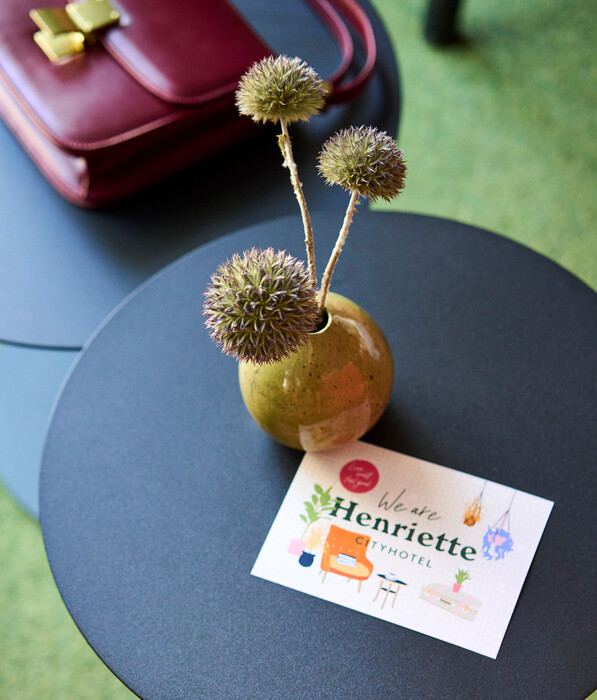 Visitenkarte des 4* Henriette Stadthotel in Wien.