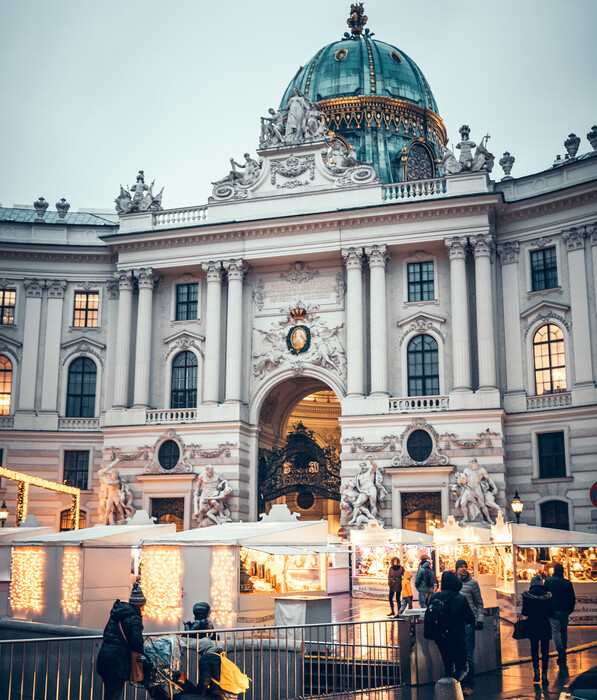 Christmas market at the Hofburg on Michaelerplatz in the Vienna city centre.
