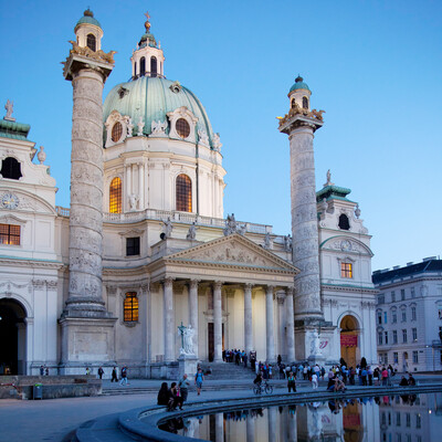 Blick auf die Karlskirche in Wien.