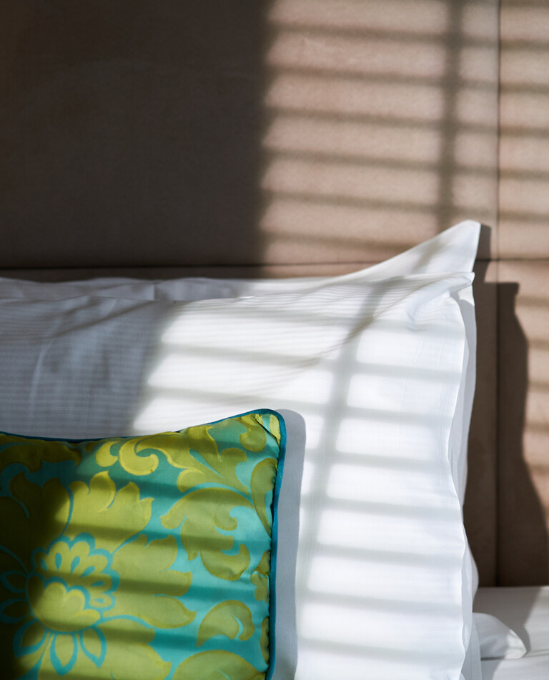 Individually furnished rooms and suites at the 4-star hotel Henriette in Vienna to make you feel like you're at home.