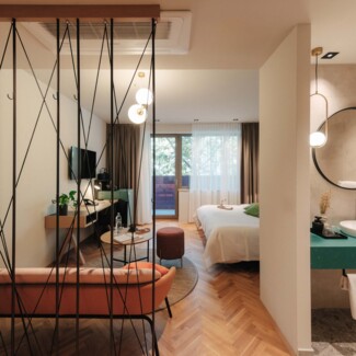 Geräumiges Zimmer mit Balkon im Boutique Hotel Henriette in Wien