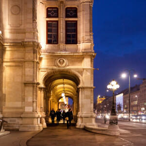 Evening view through the arcades of the Vienna Opera House – one of countless sights in Vienna.