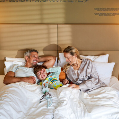 Pärchen im Kettenkarussell im Wiener Prater