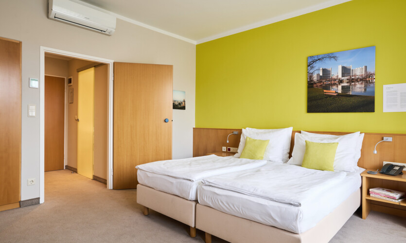 Individuell eingerichtetes Doppelzimmer nahe dem Zentrum in Wien im 4* Hotel Henriette.